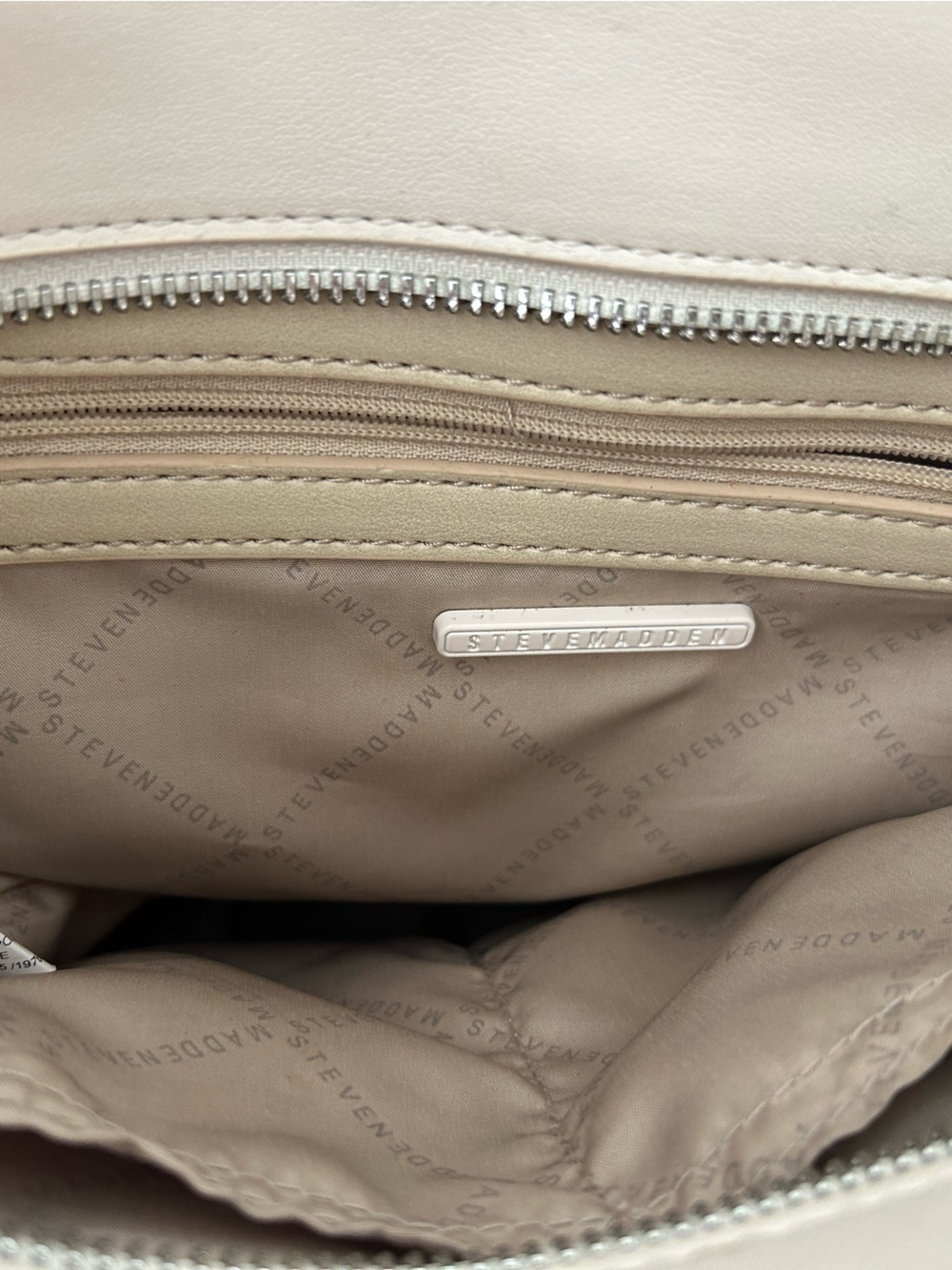 Steve Madden Cream Quilted Tote with Logo and removable  cross body strap - Picture 5 of 14